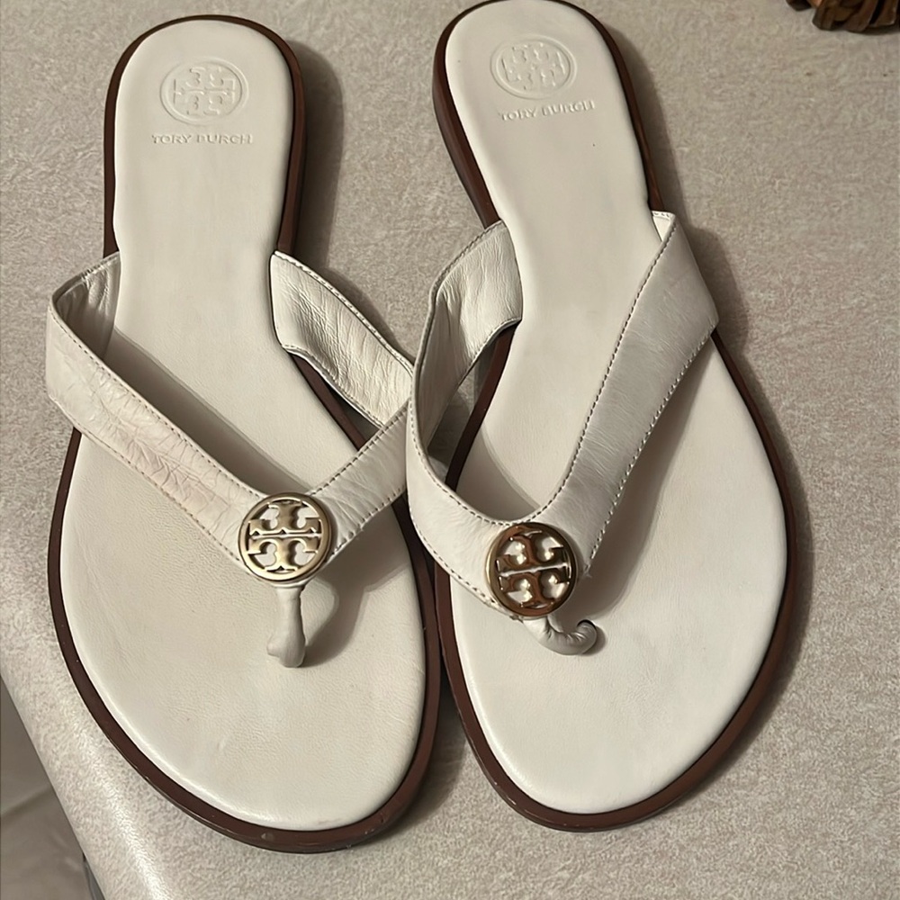 White leather Tory Burch sandals/flip flops.   Great condition. So comfy!